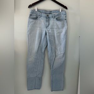 Eddie Bauer Natural Fit Light Wash Jeans Sz 8